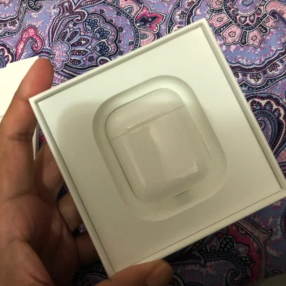 APPLE AIRPODS